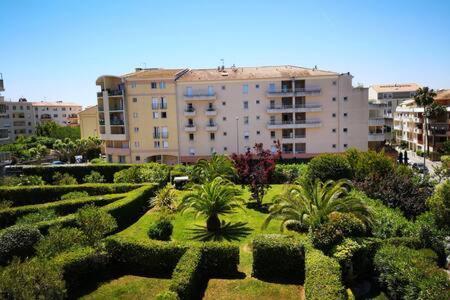 Apartamento Le Palais Royal Saint-Raphaël Exterior foto
